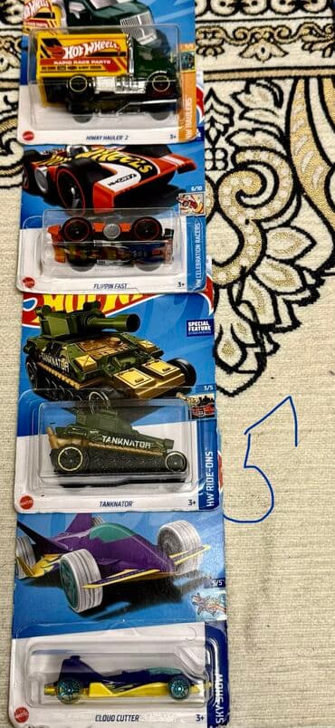 metbex tavan modelleri: Bu, müxtəlif modellərə malik Hot Wheels oyuncaq maşın dəstidir. Hər — 6