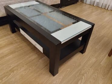 Jurnal masası, İşlənmiş, Açılmayan, Şüşə, Dördbucaq masa