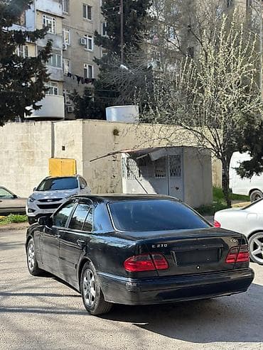 111 mətin: Mercedes-Benz E 270: 2.7 l | 2000 il Sedan — 4