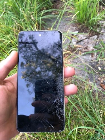 2 ci əl telfonlar: Tecno spark go BG6 tek prablemi ekrandi ama islemeyine hec bir prablem — 4