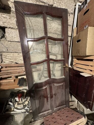 Quru inşaat materialları: Taxta-şüşə qapı - Material: ağac karkas, yuxarı hissə 6 bölmədən — 1