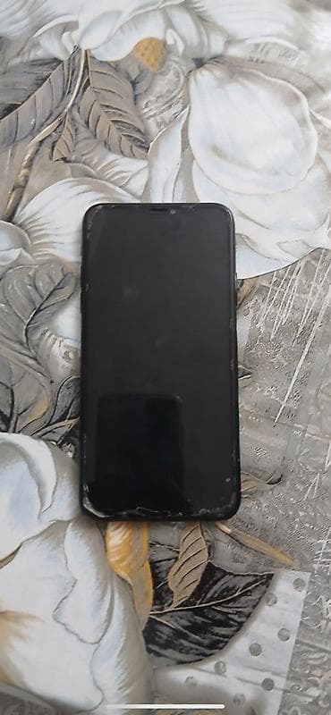 ayfon 8 ucuz: IPhone 11 Pro, Matte Midnight Green, Face ID — 2