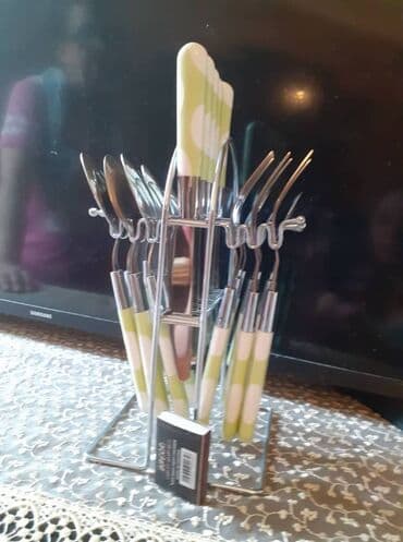 набор ножей: Набор вилок, ложек, ножей. 6 столовых ложек, 6 ножей, 6 вилок, 6 — 4