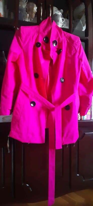 trenc: Parlaq fuşya rəngində qadın trenç palto - Kəsim: qısa trenç, ikiqat — 1