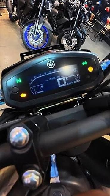 oturacaq vito: Yamaha - FZS-Fi (FZ-S), 150 sm3 — 2