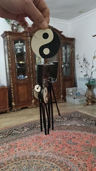 Yin-Yang temalı külək zəngi - Dizayn: Qara-ağ Yin-Yang simvolları ilə — 1