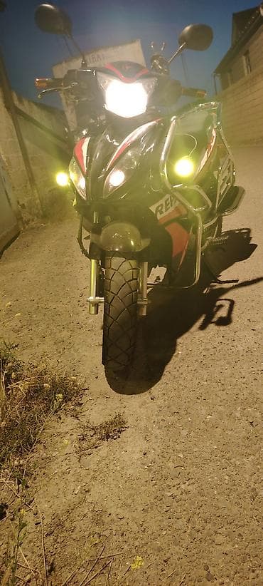 07 sekilleri cekmek: Skuter / moped – sport üslublu gövdə və əlavə qoruyucu relslərlə — 3