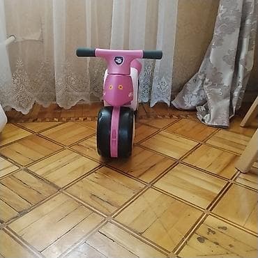 Uşaq balans velosipedi / skuter tipli minik oyuncağı - Rəng — 1