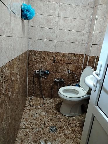 ev kirayesi: Salam pasyolka həzi aslanov da 1 otaq kirayə verilir evdə yaşayış var — 5