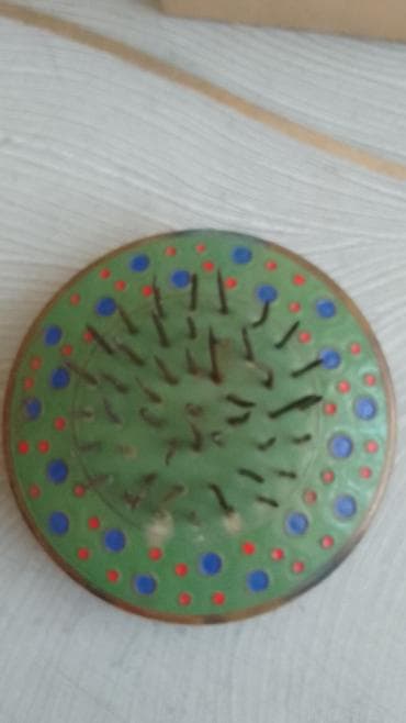 qara gül: Bir vaza, Metal — 3