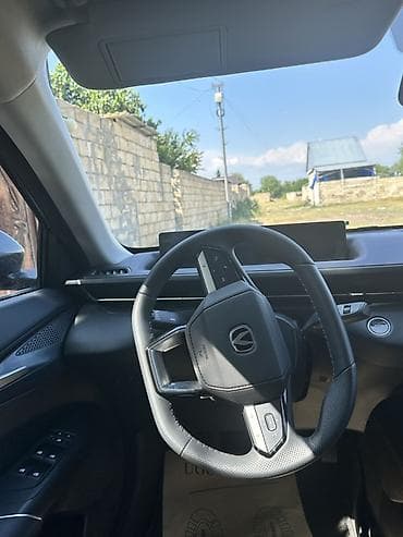 w205 bufer: Changan Eado: 1.5 l | 2025 il 5500 km Sedan — 9