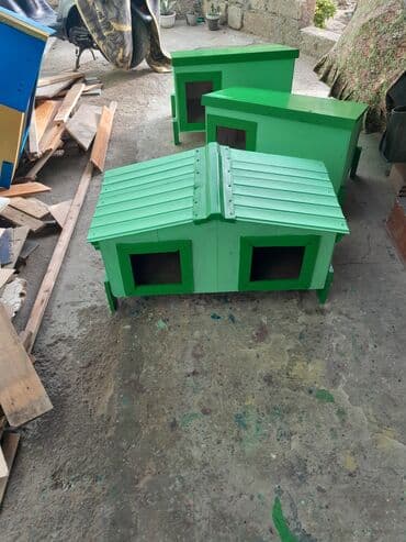 nar bagi: İki yuvalə hər biri iki pişik üçün geniş yuvadır. ölçü 70 /45 . Su — 4