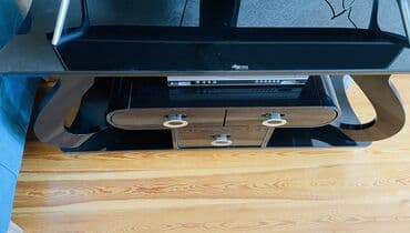 вешалка в прихожую настенная: Televizor altligi. Ust hissesi shushedir ve shushenin alti taxtadir — 2