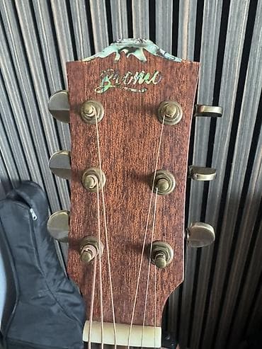 akustik gitara: Bromo akustik gitara – model BAR1H (Serial: 73240) - Korpus forması — 3