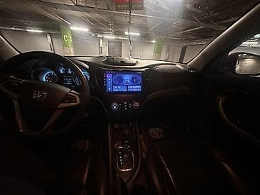 changan q5: Changan CS35, qırmızı rəngli kompakt krossover Xüsusiyyətlər: - Geniş — 10