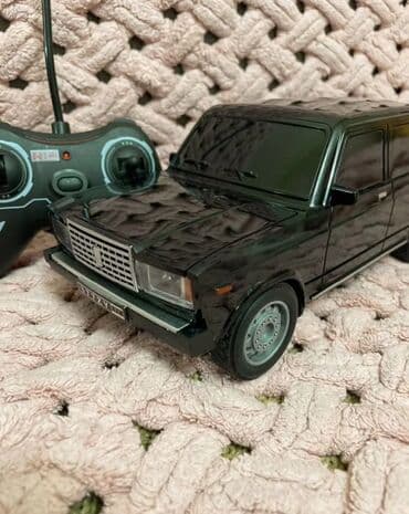 taksi islemek ucun masinlar: ● Oyuncaq Maşin vaz 2107 ● Zariyatqa ile işleyir ● Pultla idare — 4