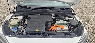 nissan 350z satilir: Hyundai Ioniq Hybrid – ağ rəngli, 5 qapılı liftbek. Texniki — 3