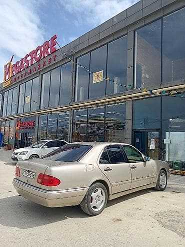 ford transit stop: Mercedes-Benz E 280: 2.8 l | 1997 il Sedan — 6