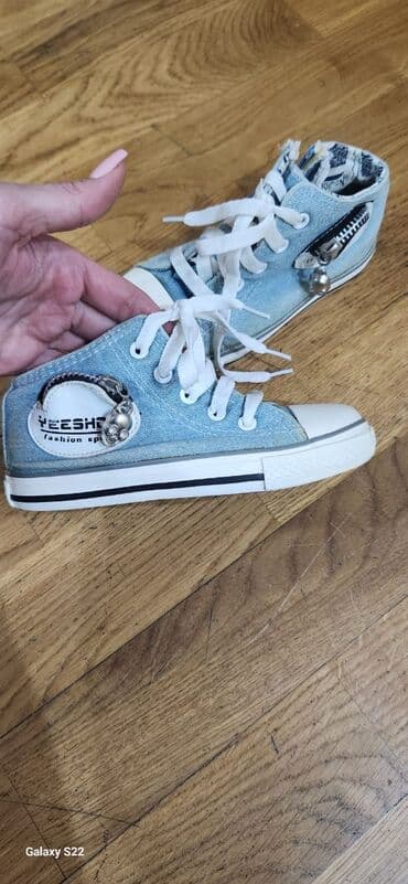 Cinslər və şalvarlar: Krossovka, Oğlan üçün, 30 — 1