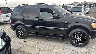 Mercedes-Benz ML 320: 3.2 l | 2000 il Ofrouder/SUV