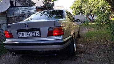 BMW 3 Series E36 sedan, gümüşü rəng. - Orijinal BMW emblem və M paket — 5