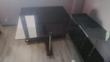 Şüşədi 4 əlavə şüşə jurnalnısı var lalafo.az -da Şüşədi 4 əlavə şüşə jurnalnısı var