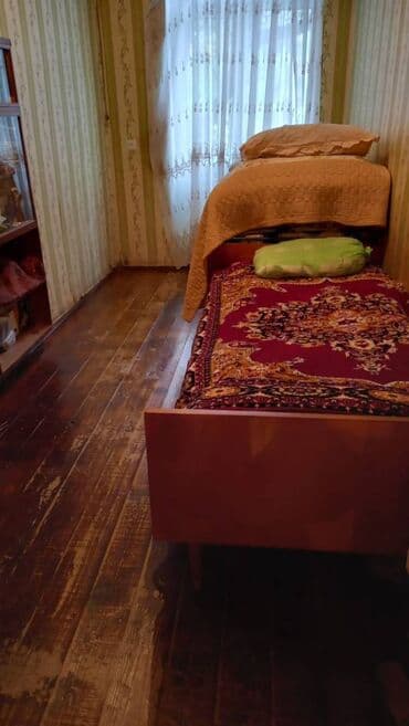 elmlerde 1 otaqli evlerin qiymeti: Bakı, 3 otaqlı, Köhnə tikili, m. Elmlər Akademiyası, 45 kv. m — 4