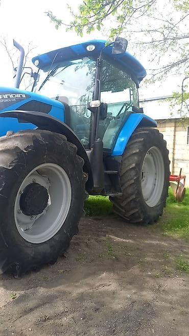 traktor t 25: Landini Powerfarm/Powerforce seriyalı mavi traktor - Güclü ön çəkili — 4