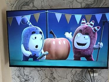 televizor alan: LED televizor, 43" (təxmini) ekran diaqonalı, nazik çərçivə dizaynı — 1