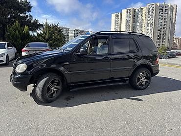 mersedes 190: Mercedes-Benz ML 320: 3.2 l | 2000 il Ofrouder/SUV — 5