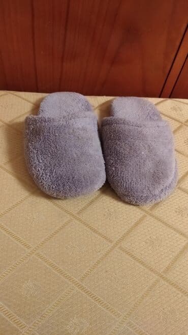 детский банный халат: Bənövşəyi rəngdə, yumşaq materialdan hazırlanmış uşaq xalatı. Xalatın — 5