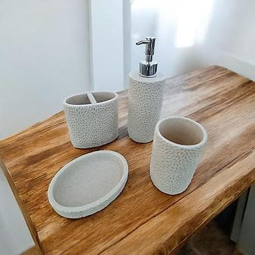 ps servis: Vann otağı aksesuar dəsti – 4 hissədən ibarət Tərkib: - Maye sabun — 2