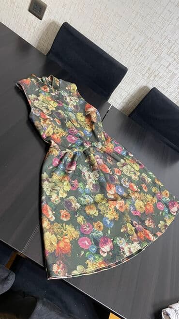 qadın geyimləri və qiymətləri: Tezedir . L razmerdir — 2