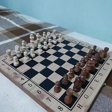 Книги и журналы: Taxta şahmat dəsti - Material: tamamilə taxtadan hazırlanmış lövhə və — 1