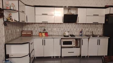 metbex stol stul: Mətbəx mebeli satılır üstünün rezapalı dəyişməlidir üstündə moyka — 1