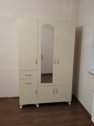 isqaf: Yeni, Açılan, 3 qapılı Düz dolab, Dolab-asılqan — 4