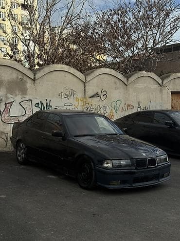 zil tekeri: BMW 3 series: 2.8 l | 1992 il Sedan — 3