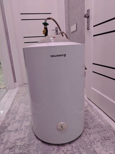 гидрофор для дома: Ariston su qızdırıcısı (elektrik boiler) - Silindrik şaquli korpus — 1