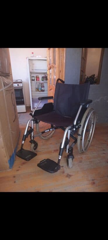 купить инвалидную коляску в баку: Göy rəngli, yüngül çəkili əlil arabası. Oturacaq və arxa hissəsi qara — 7