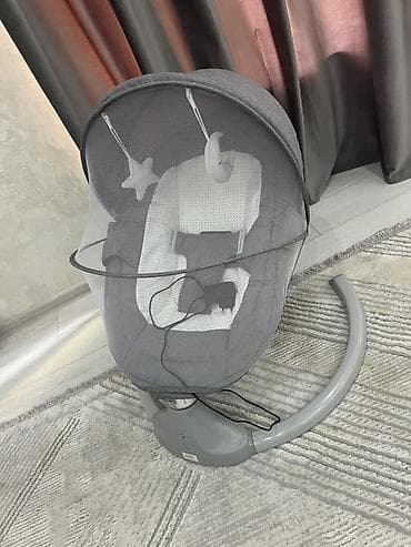 ikinci əl uşaq carpayısı: Elektriklə işləyən beşik-sallanma kreslosu - Rəng: boz/boz-ağ - — 3
