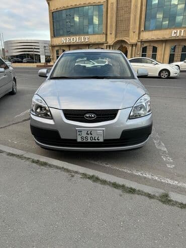 chevrolet cruze salon qiymeti: Kia Rio hatchback - Kuzov: 5 qapılı hatchback, gümüşü rəng - Mühərrik — 5