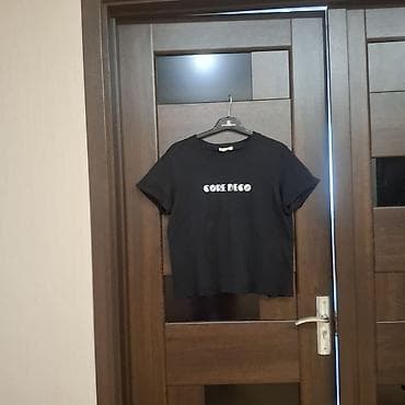 parça şalvar: Qısaqollu qara T‑şort L razmerdi - Ön tərəfdə “CORE DECO” yazısı — 1
