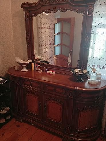 Мебель: Klassik üslubda iri güzgülü konsol/komod — 1