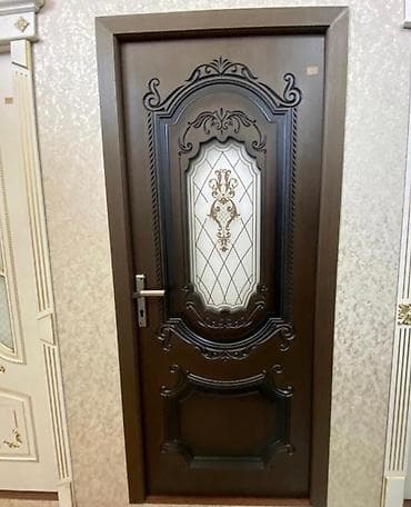 Klassik üslubda dekorativ otaq qapısı - Material: Ağac əsaslı panel