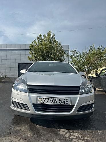 Opel Astra: 1.4 l | 2004 il 285000 km Hetçbek