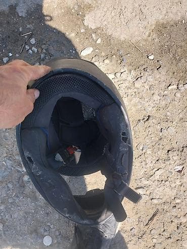 Tam üzlü motosiklet dəbilqəsi – qara rəng Xüsusiyyətlər: - Tam üz — 3