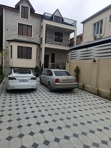 Дома: Satılır – 4 mərtəbəli fərdi yaşayış evi .Çox təcili satılır. PAKET — 3