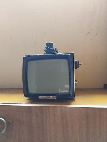 Retro portativ televizor( Vl-100) Leninin adına tv di,o vaxtlar məşhur