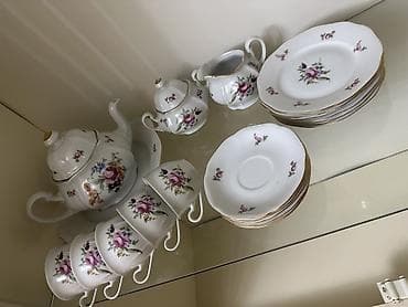 b çay servizi var: Bohemia porselen çay dəsti – Çexoslovakiya istehsalı (qabların altında — 1