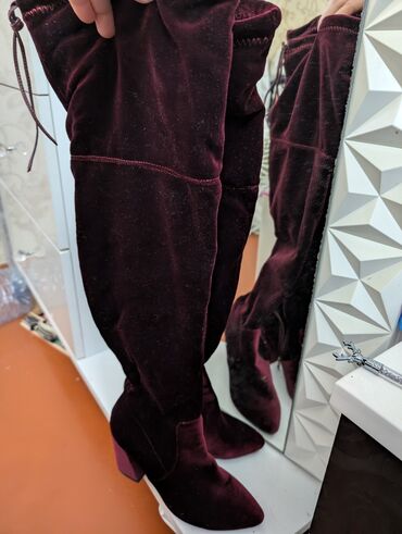 sapaskiler: Bordo rəngli, dizüstü qadın çəkmələri - Material: məxmər tekstura - — 1